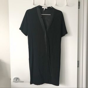 Sandro short-sleeved black shift dress // med/2